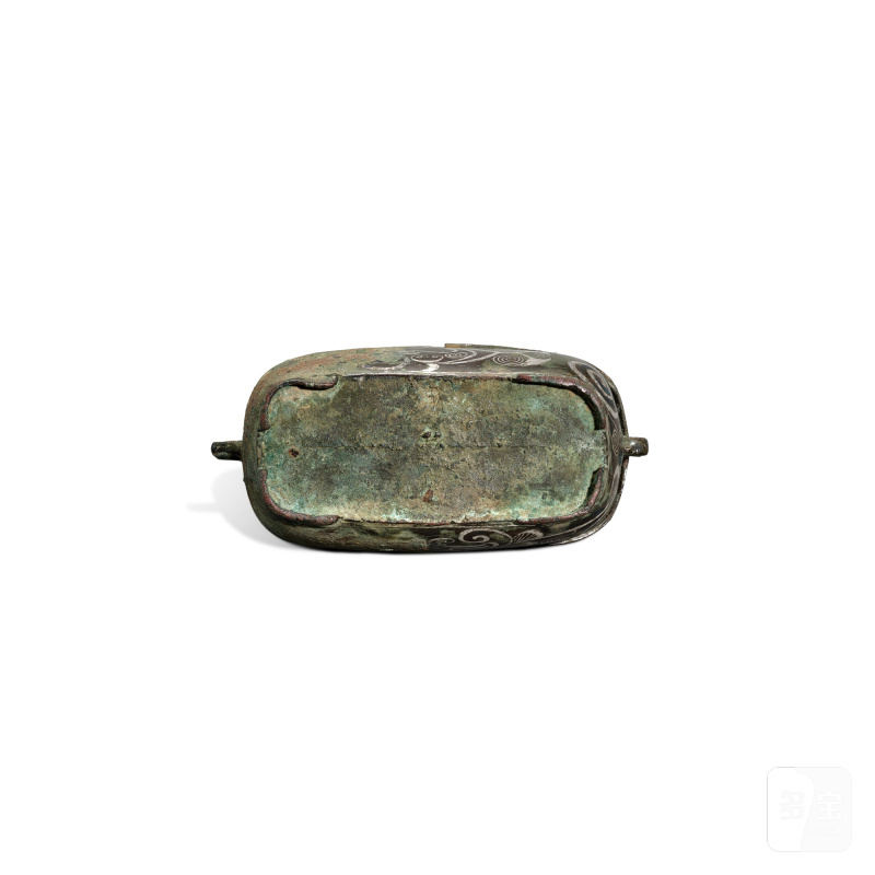 An archaic silver-inlaid bronze lamp and cover, Eastern Zhou dynasty, Warring States period | 東周戰國 銅錯銀翻蓋燈 - 图4